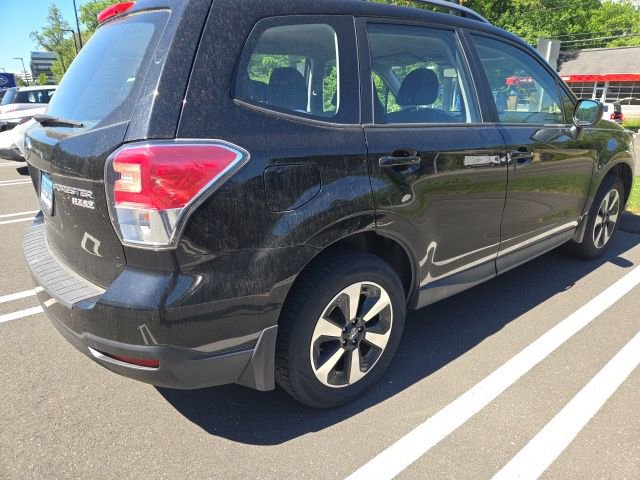 Used 2017 Subaru Forester 2.5i w/ Alloy Wheel Package AWD/4WD image 8