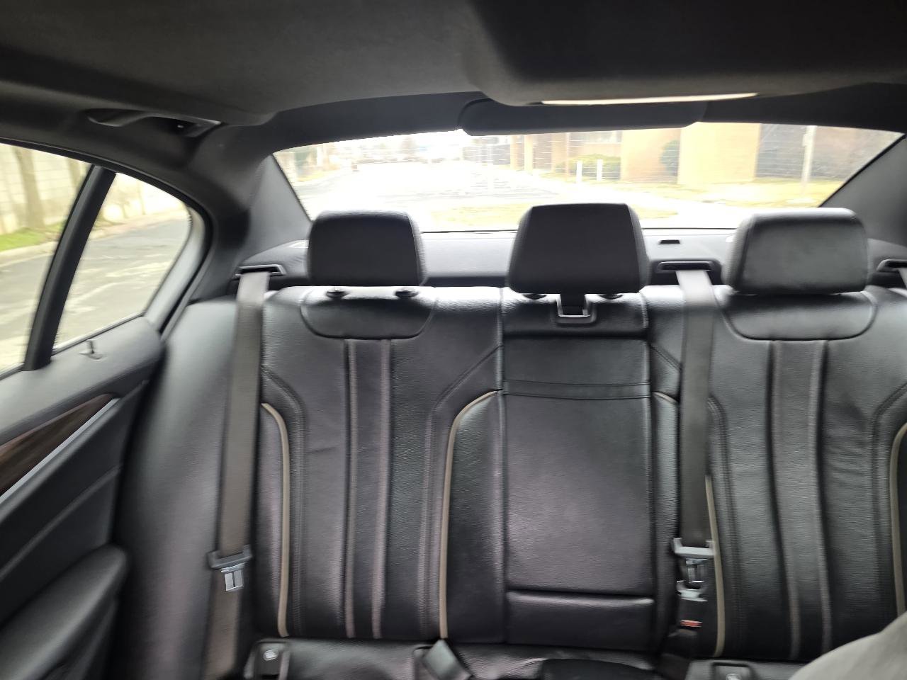 Used 2018 BMW M550i xDrive w/ Driving Assistance Package image 19