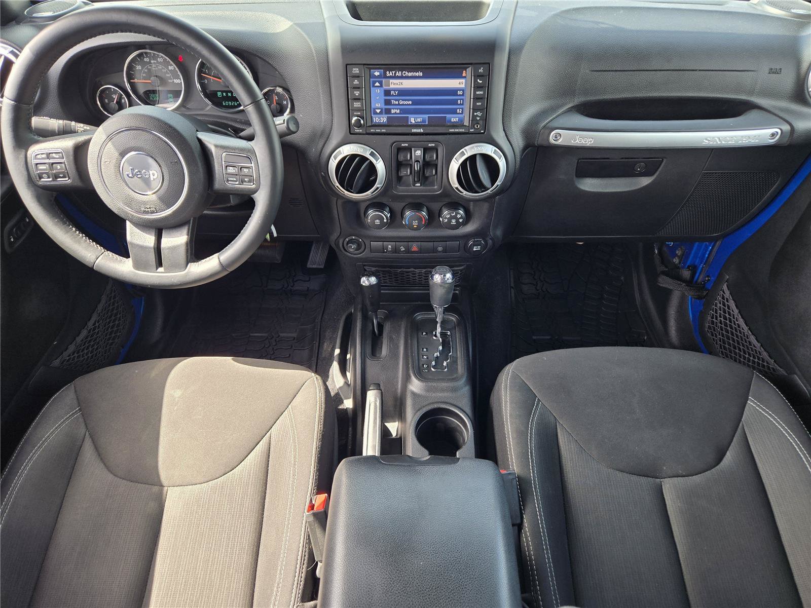 Used 2015 Jeep Wrangler Unlimited Sahara w/ Connectivity Group AWD/4WD image 24