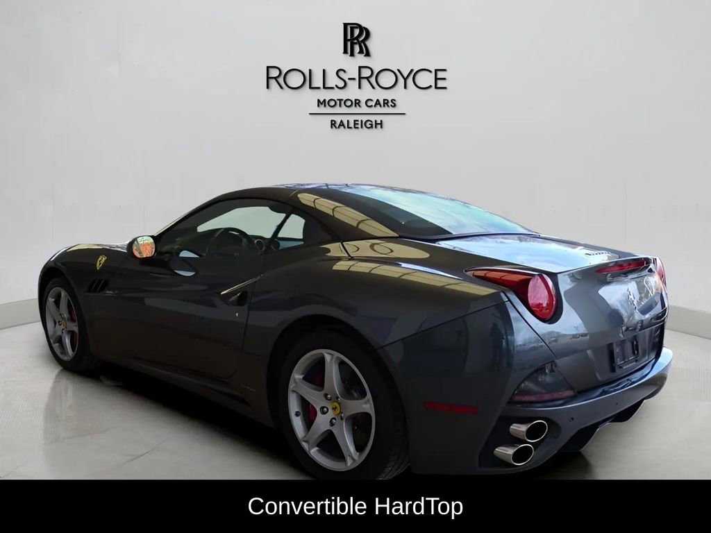 Used 2011 Ferrari California image 4