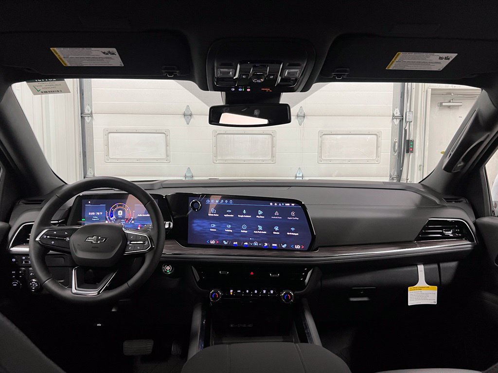 New 2026 Chevrolet Suburban Z71 w/ Comfort Package AWD/4WD image 32