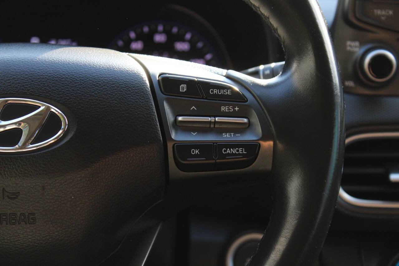 Used 2018 Hyundai Kona SEL image 36