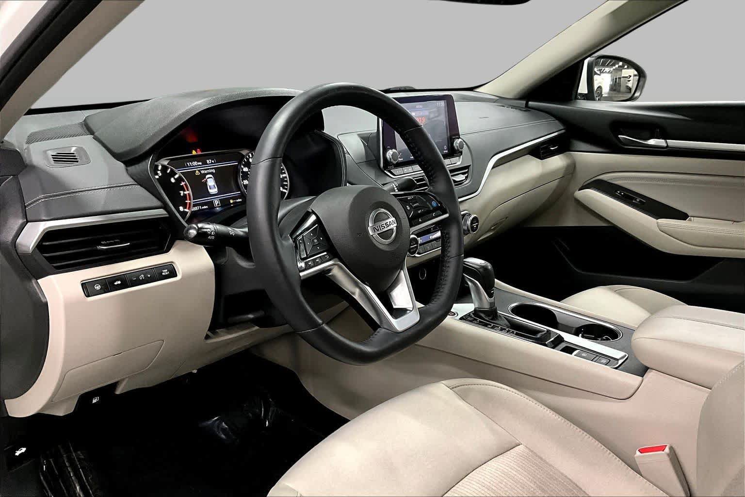 Used 2019 Nissan Altima 2.5 SV FWD image 17