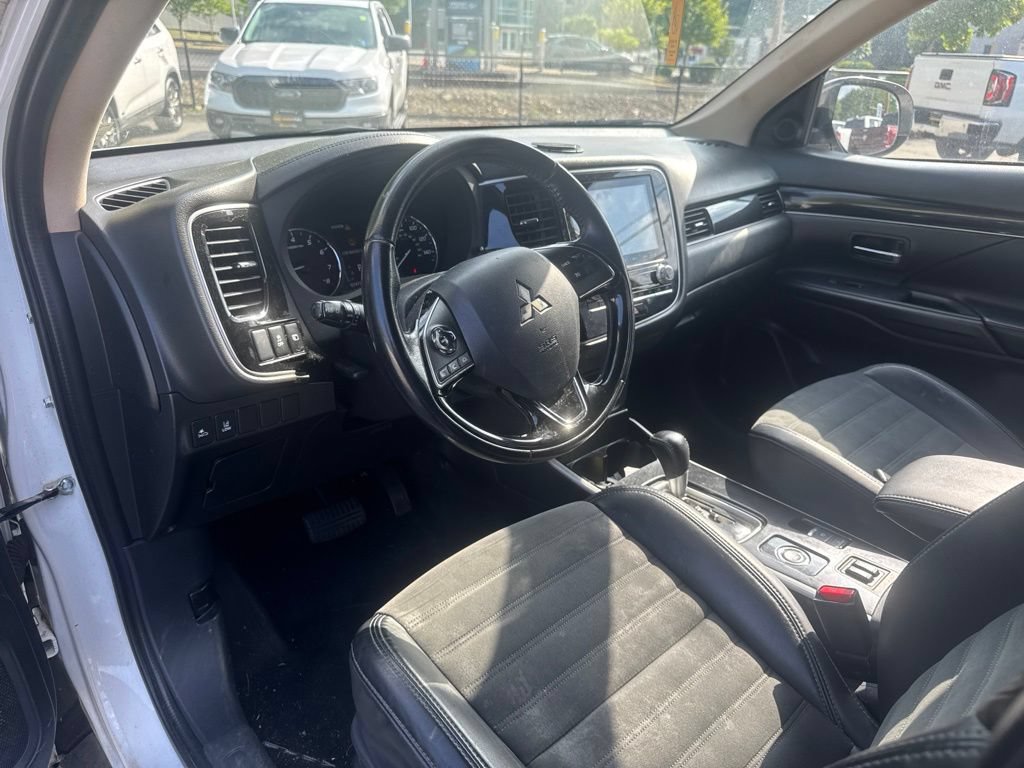 Used 2020 Mitsubishi Outlander SE AWD/4WD image 18