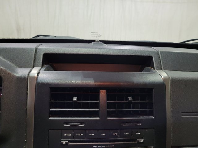 Used 2012 Jeep Liberty Sport image 25