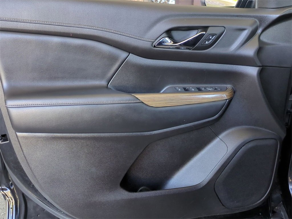 Certified 2022 GMC Acadia SLE w/ Elevation Edition image 16