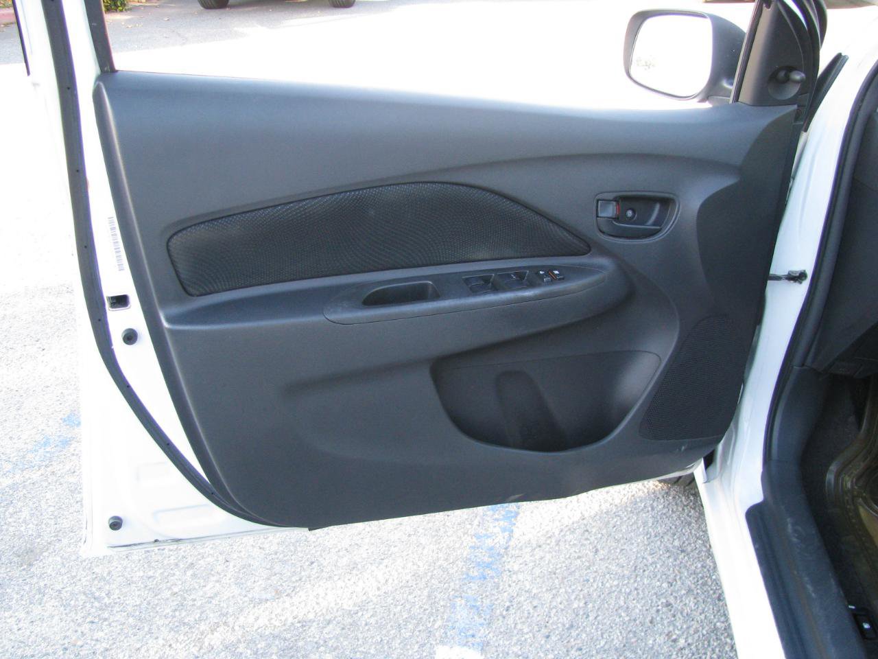 Used 2012 Toyota Yaris Sedan image 8