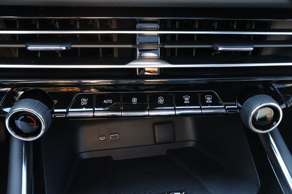 New 2026 Chevrolet Traverse RS w/ LPO, Floor Liner Package image 31