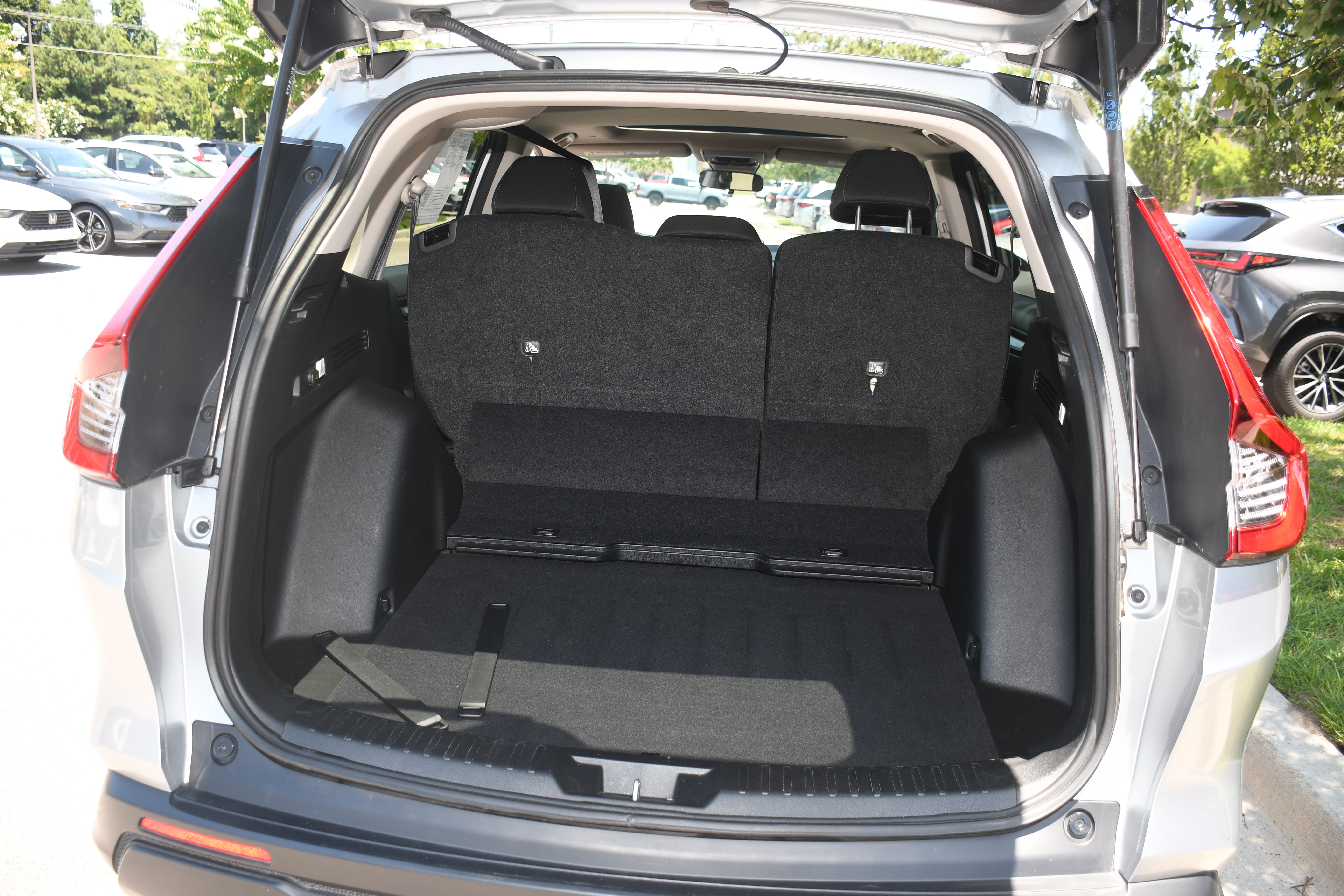 Used 2025 Honda CR-V EX image 15