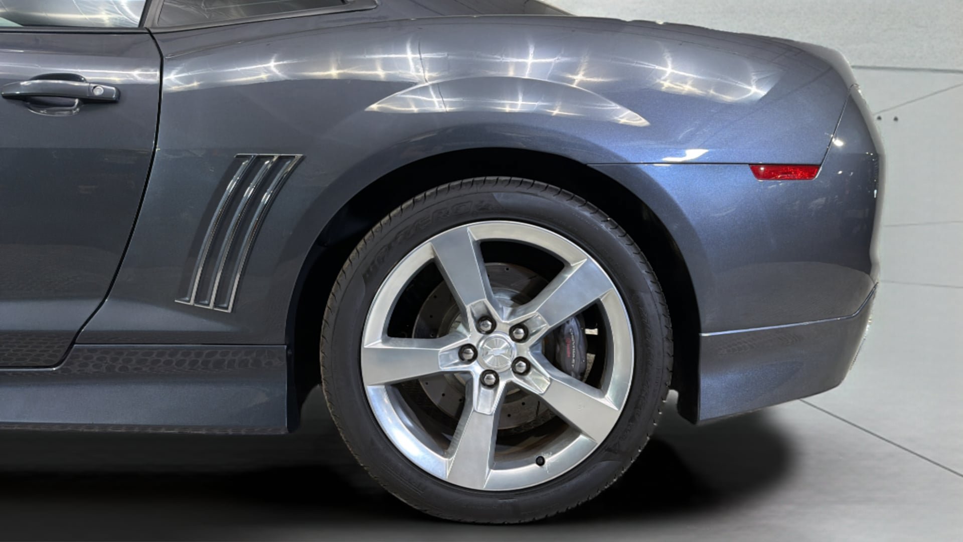 Used 2010 Chevrolet Camaro SS w/ RS Package RWD image 37