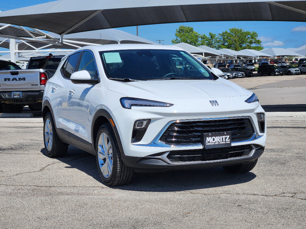 Certified 2025 Buick Encore GX Preferred image 3