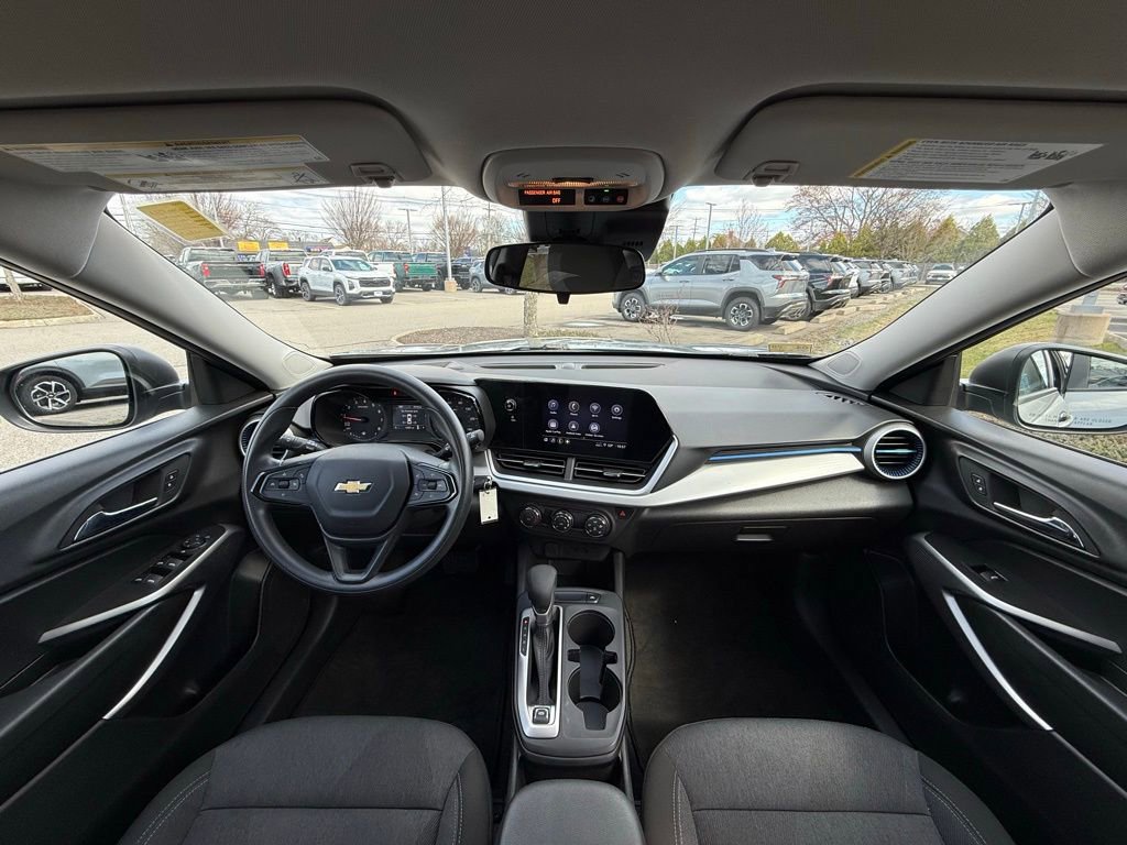 Used 2024 Chevrolet Trax LS FWD image 26