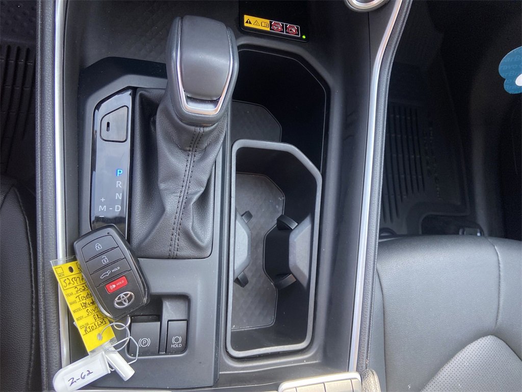 Used 2024 Toyota Grand Highlander XLE image 16