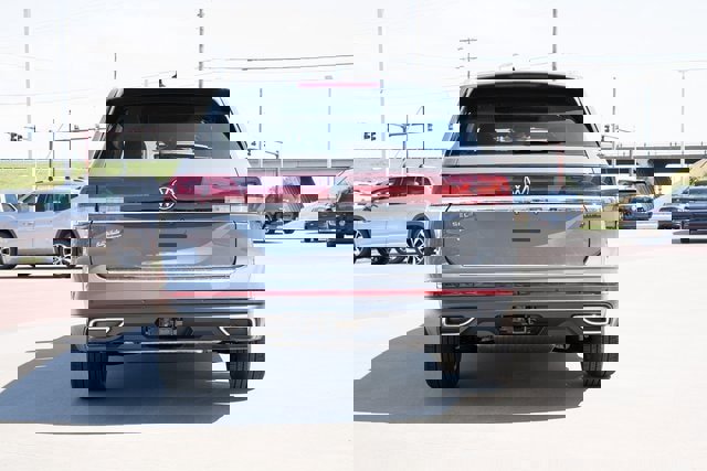 New 2026 Volkswagen Atlas SEL image 5