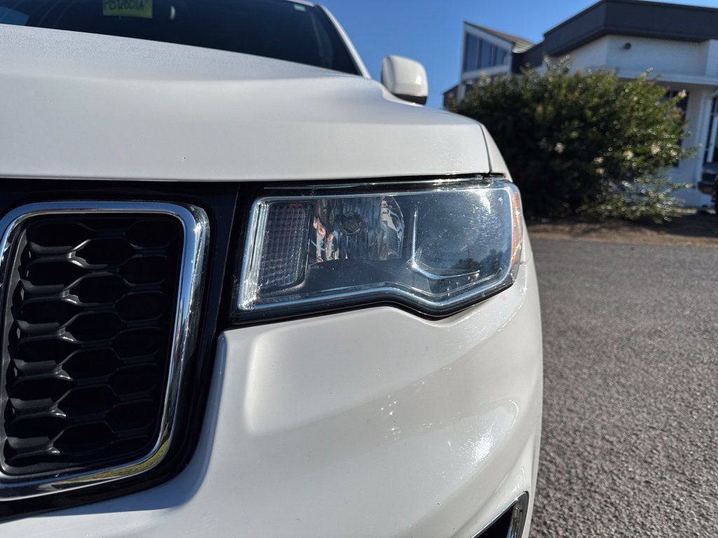 Used 2019 Jeep Grand Cherokee Laredo w/ Security & Convenience Group RWD image 10