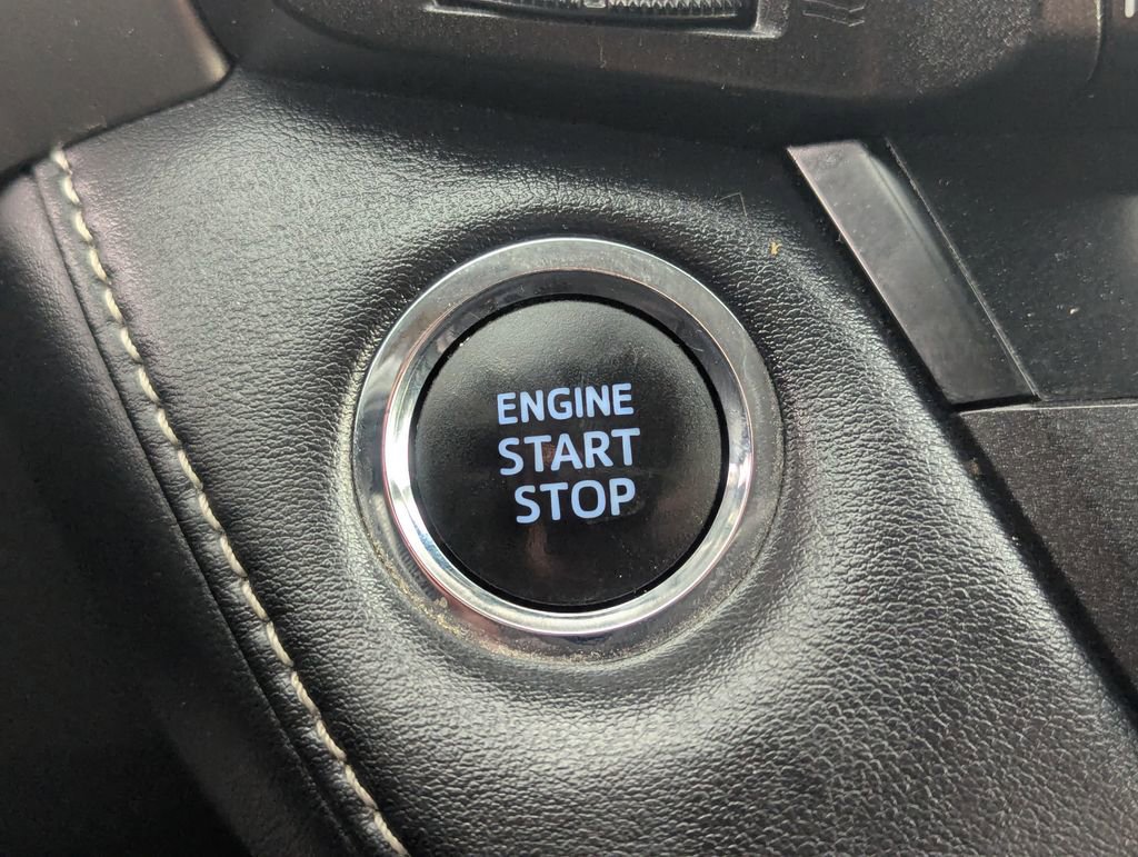 Used 2018 Toyota RAV4 XLE image 18