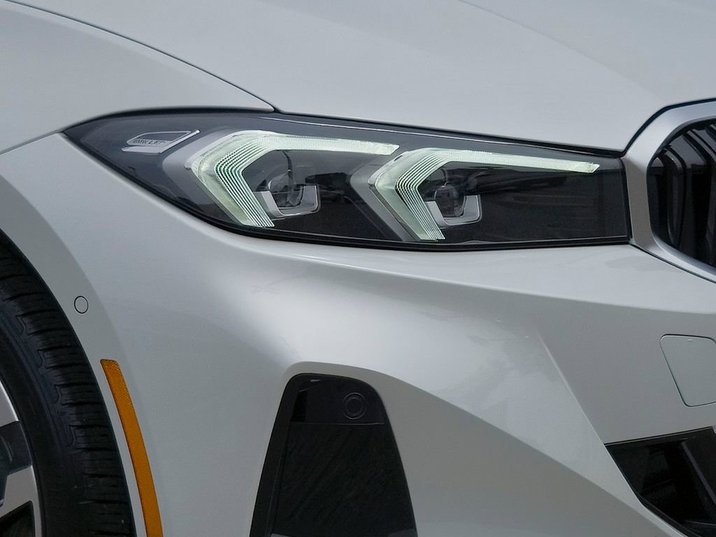 New 2026 BMW 330i xDrive Sedan w/ Convenience Package image 5