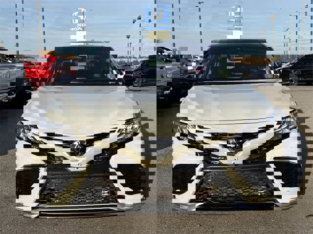 Used 2023 Toyota Camry XSE image 15