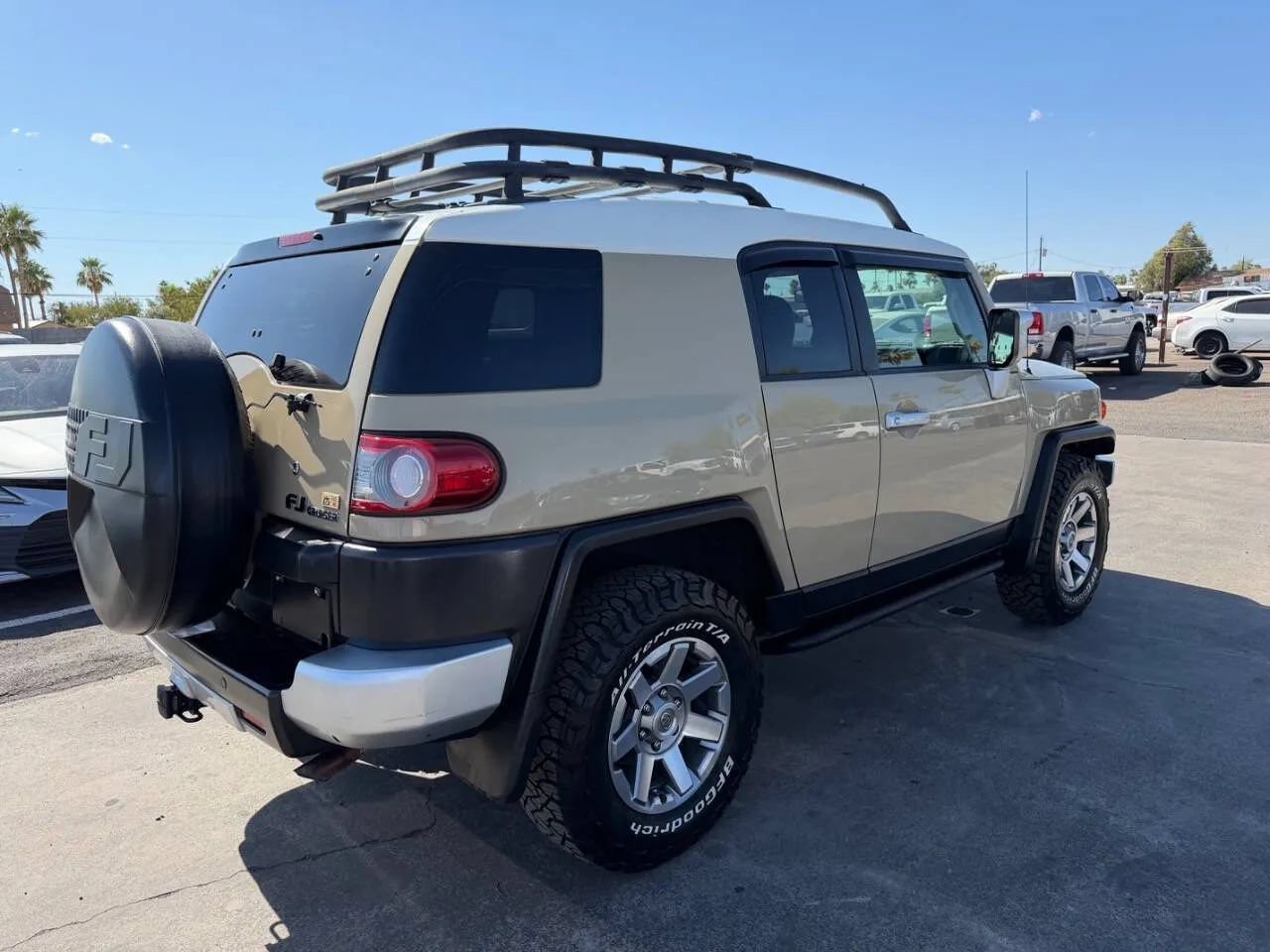 Used 2014 Toyota FJ Cruiser 4WD w/ Upgrade Package image 14