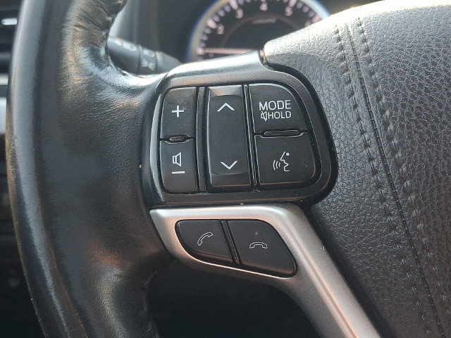 Used 2019 Toyota Highlander XLE AWD/4WD image 22