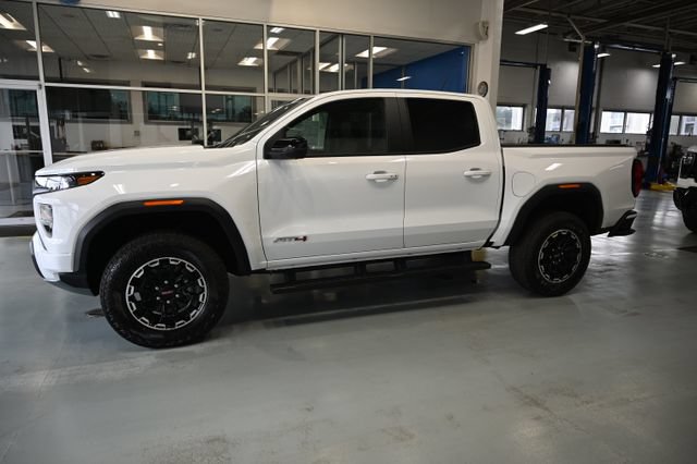 New 2026 GMC Canyon AT4 w/ Technology Plus Package AWD/4WD image 9
