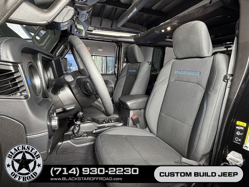Used 2025 Jeep Wrangler Unlimited Rubicon 4xe w/ Safety Group AWD/4WD image 23