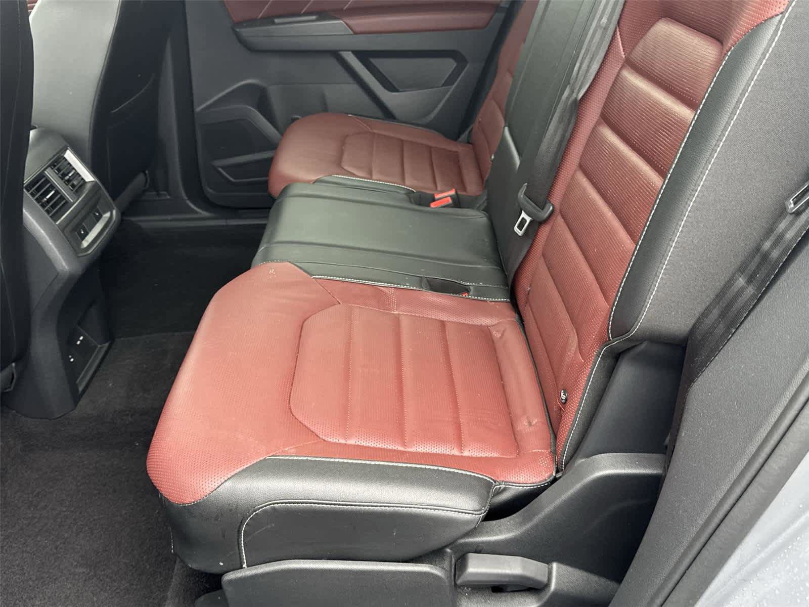 Used 2022 Volkswagen Atlas Cross Sport SEL Premium R-Line AWD/4WD image 15