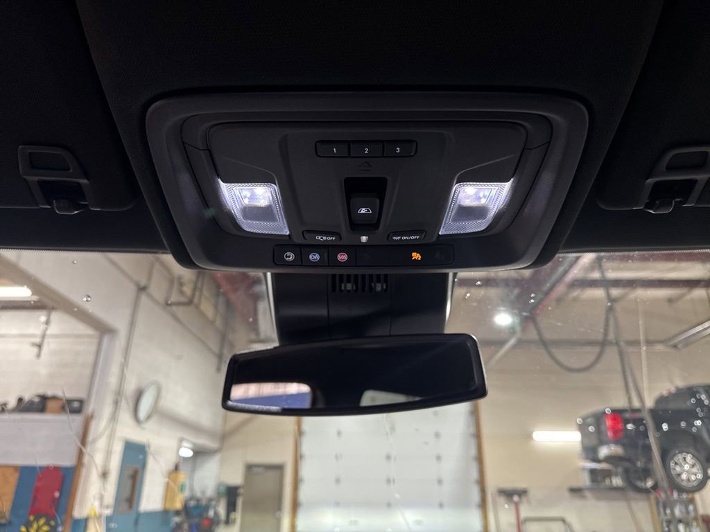 Used 2023 Chevrolet Silverado 1500 High Country w/ LPO, Dark Essentials Package image 33