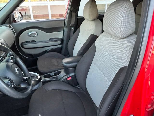 Used 2019 Kia Soul FWD image 4