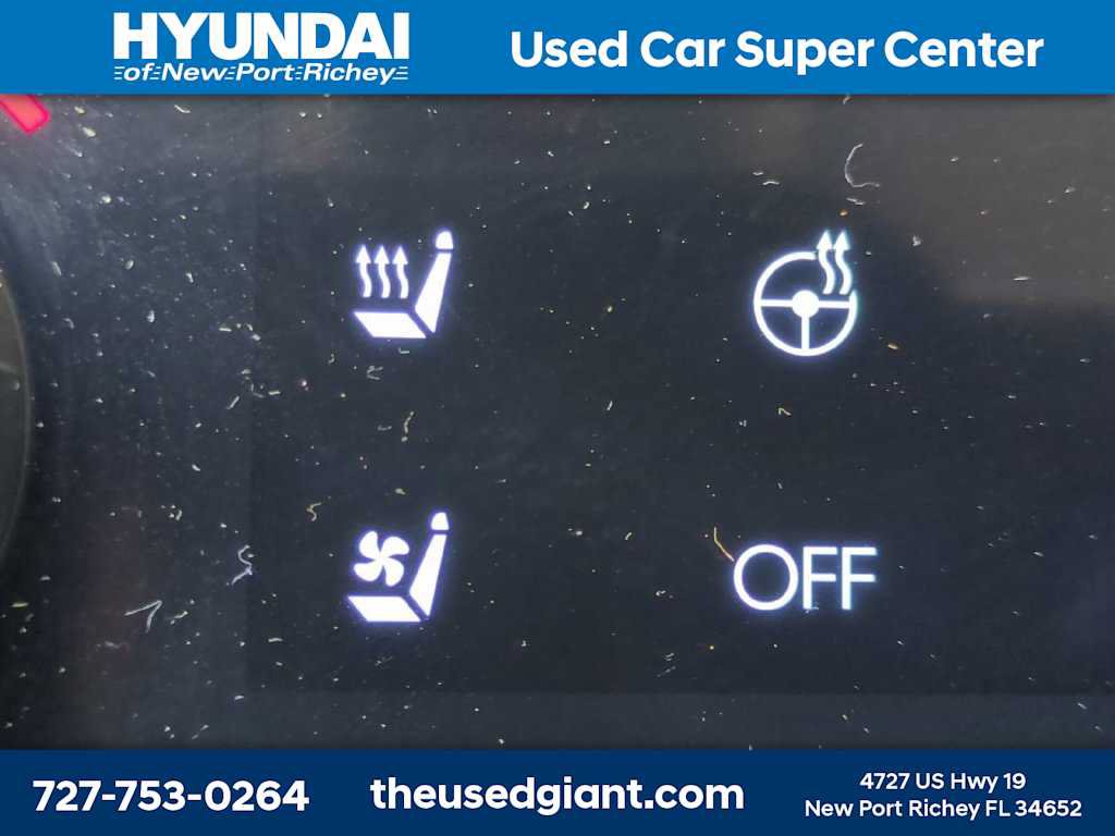 Certified 2025 Hyundai Santa Fe Limited FWD image 28