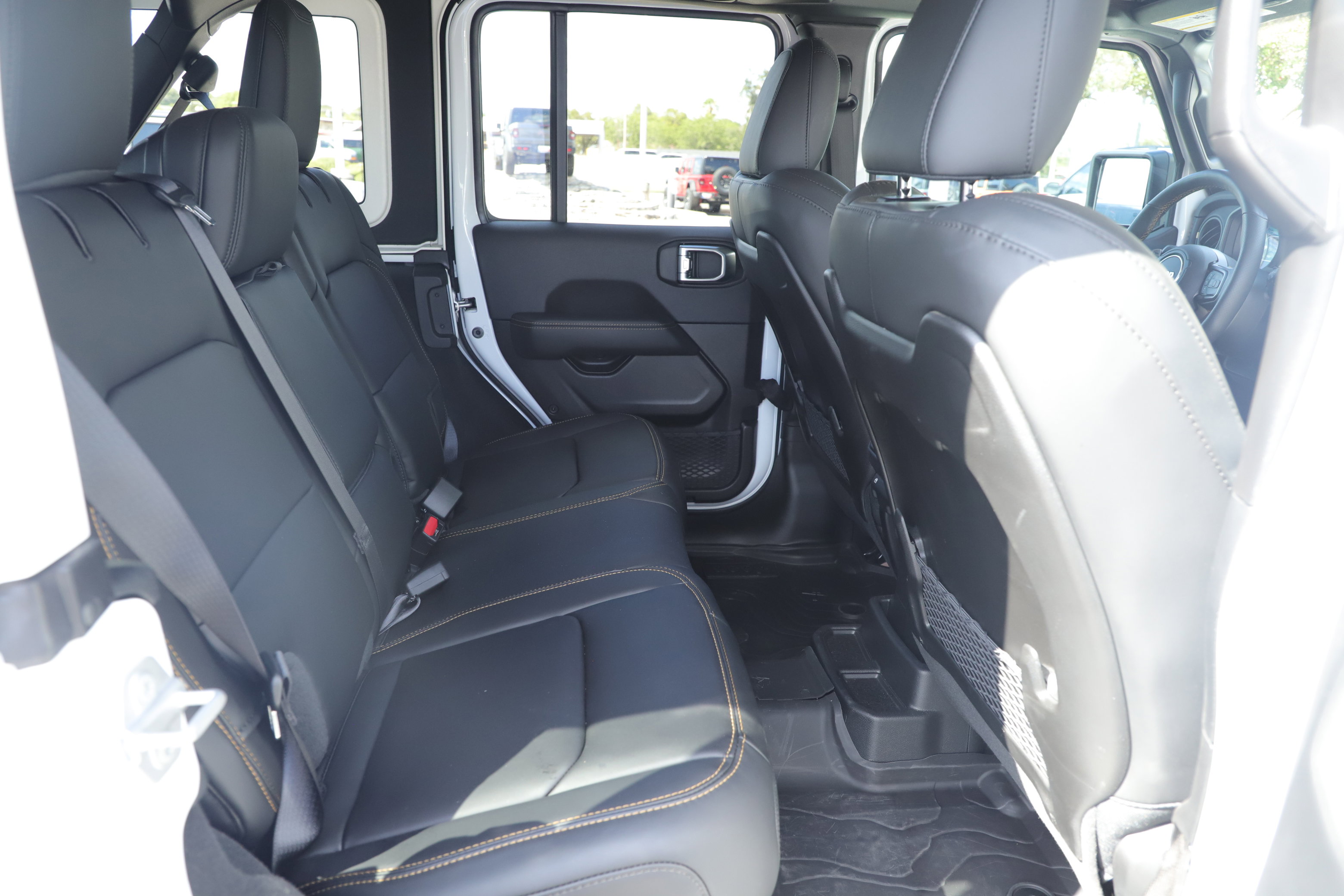 Used 2025 Jeep Wrangler Unlimited Rubicon 392 image 21