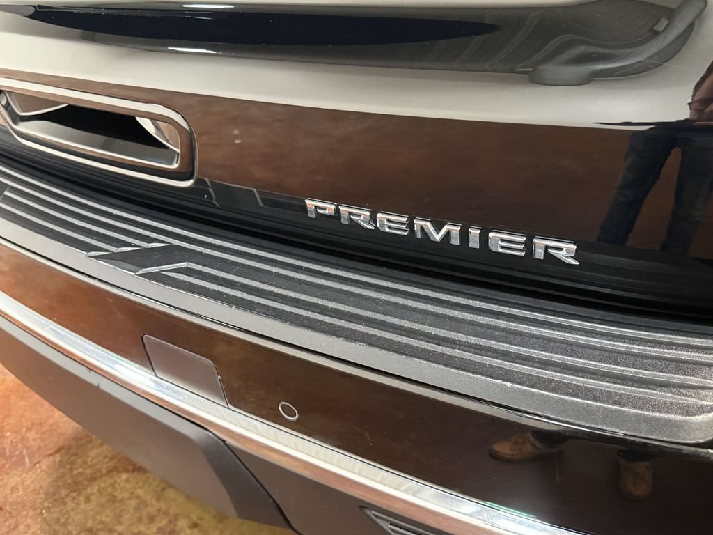 Used 2024 Chevrolet Suburban Premier AWD/4WD image 51