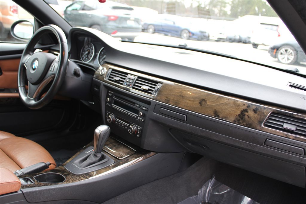 Used 2008 BMW 328i Convertible image 22