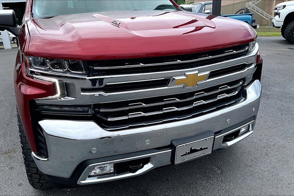 Used 2022 Chevrolet Silverado 1500 LTZ w/ LTZ Premium Package AWD/4WD image 35