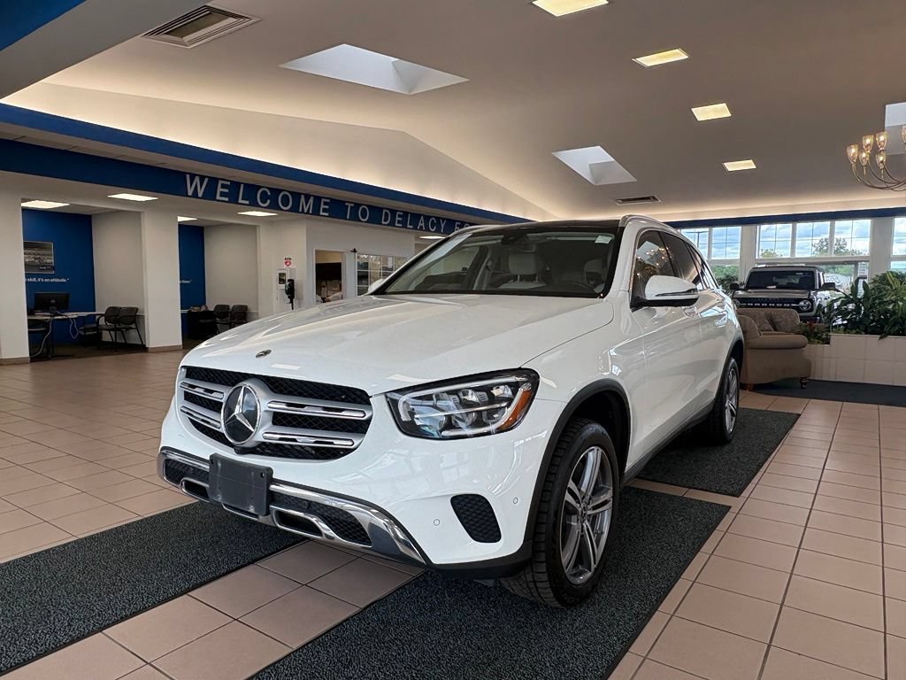 Used 2021 Mercedes-Benz GLC 300 4MATIC image 1