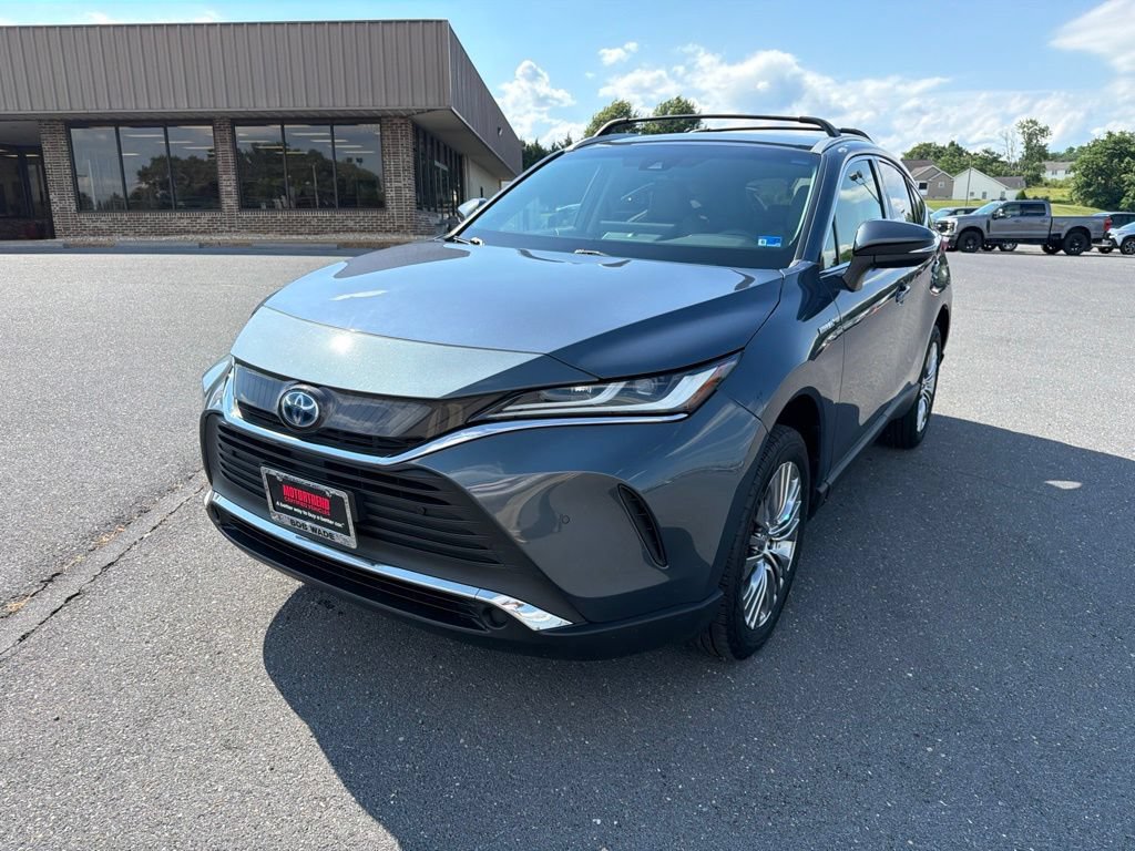 Used 2021 Toyota Venza XLE w/ Softex Package
