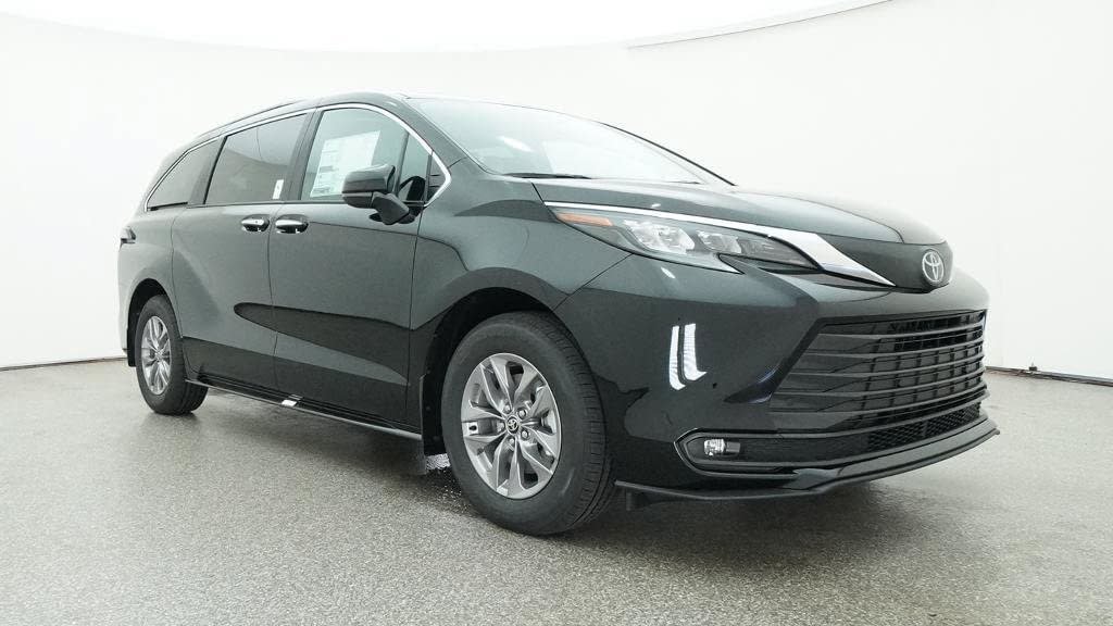 New 2026 Toyota Sienna XLE FWD image 29