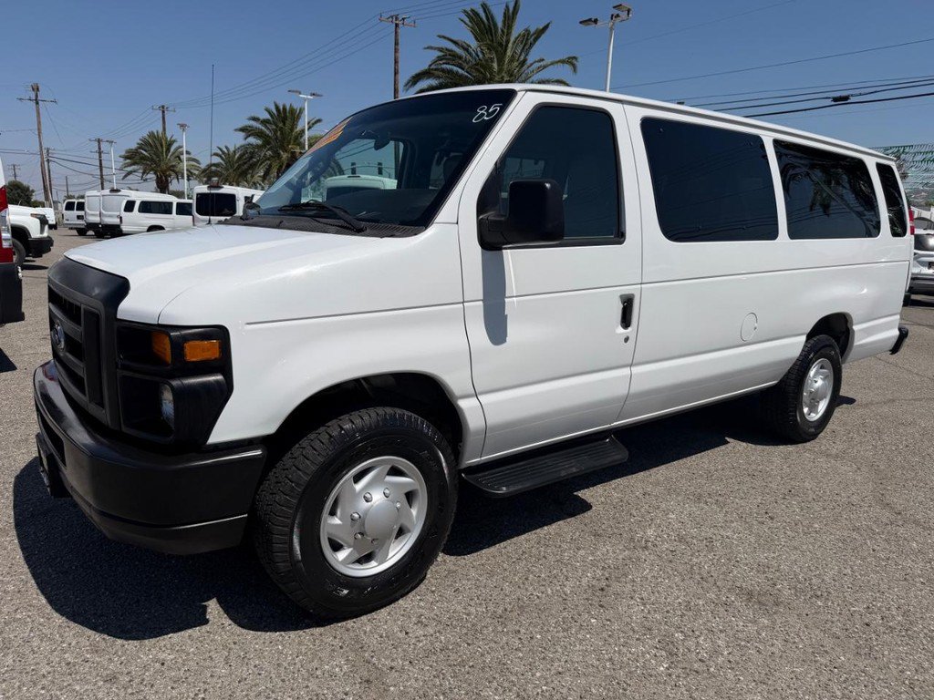Used 2009 Ford E-350 and Econoline 350 Extended Wagon Super Duty RWD image 12