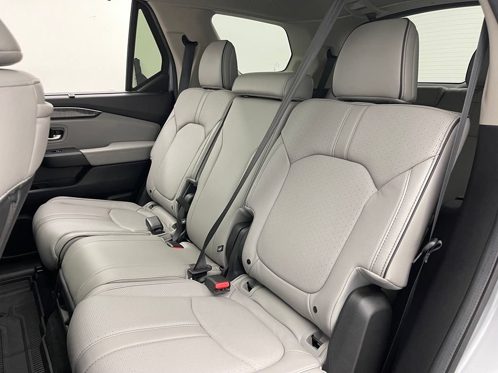 Used 2025 Honda Pilot Elite image 43