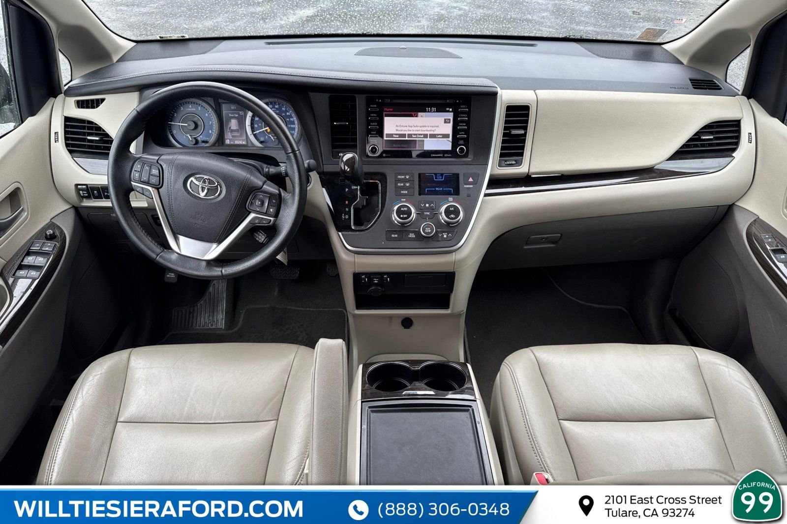 Used 2020 Toyota Sienna XLE w/ XLE Navigation Package FWD image 18