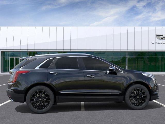 New 2026 Cadillac XT5 Luxury image 2