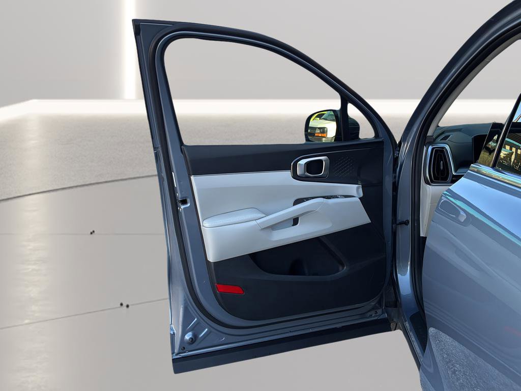 Certified 2025 Kia Sorento S w/ Panoramic Sunroof Package image 11