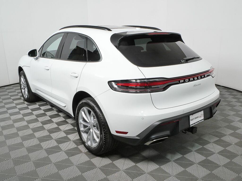 Certified 2026 Porsche Macan Turbo AWD/4WD image 3
