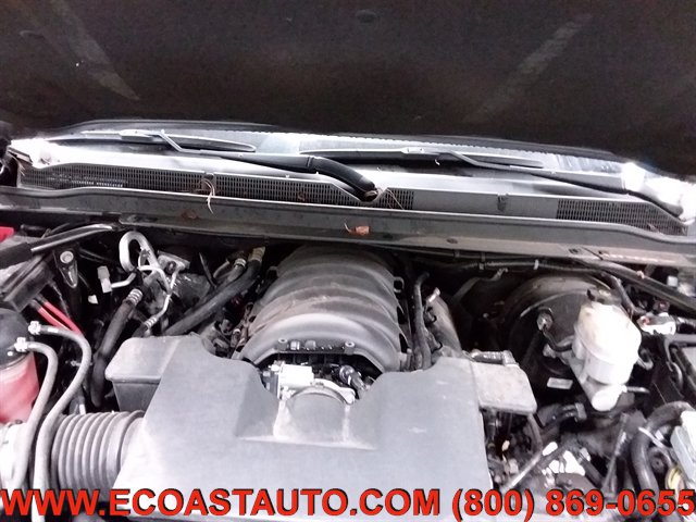 Used 2019 GMC Yukon XL Denali w/ Denali Ultimate Package AWD/4WD image 9