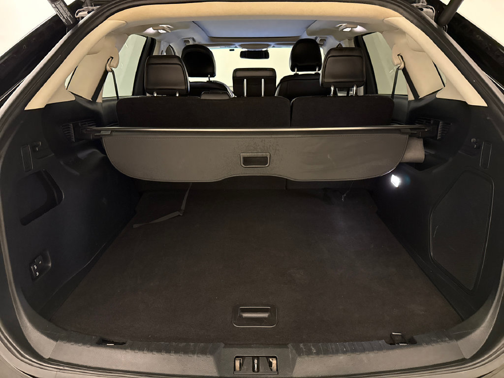Used 2019 Ford Edge Titanium w/ Equipment Group 301A AWD/4WD image 12
