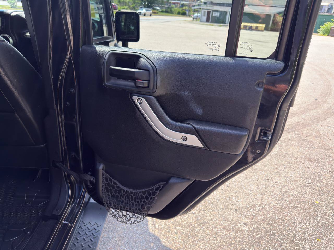 Used 2015 Jeep Wrangler Unlimited Sahara w/ Dual Top Group AWD/4WD image 37