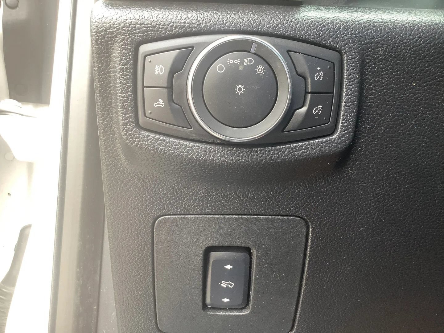 Used 2017 Ford F150 Lariat AWD/4WD image 28