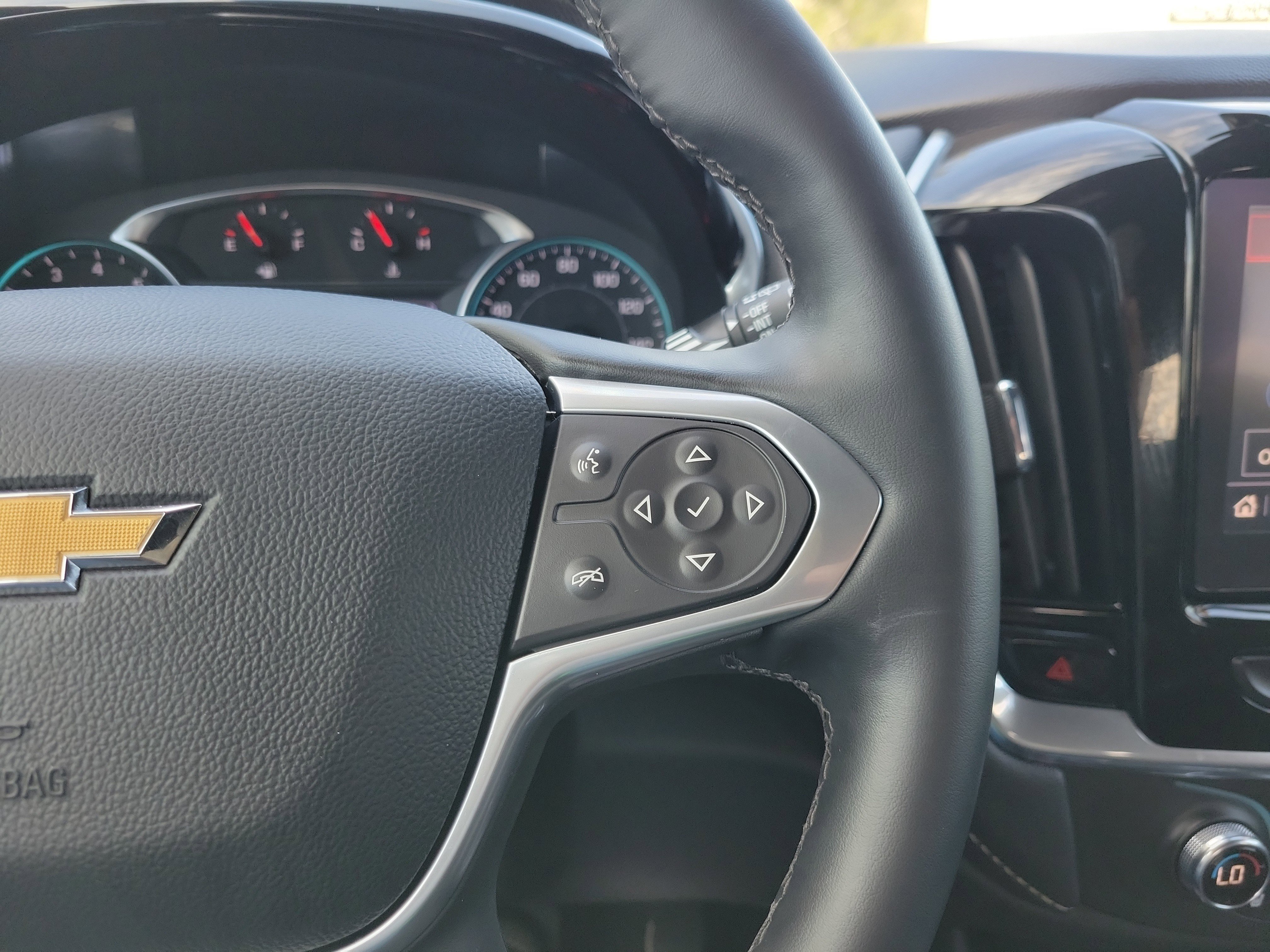 Certified 2023 Chevrolet Traverse LT image 30