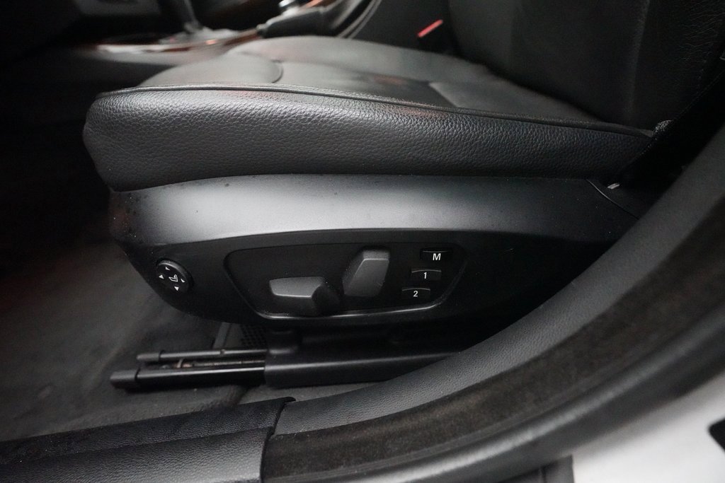 Used 2009 BMW 328i xDrive Sedan image 27