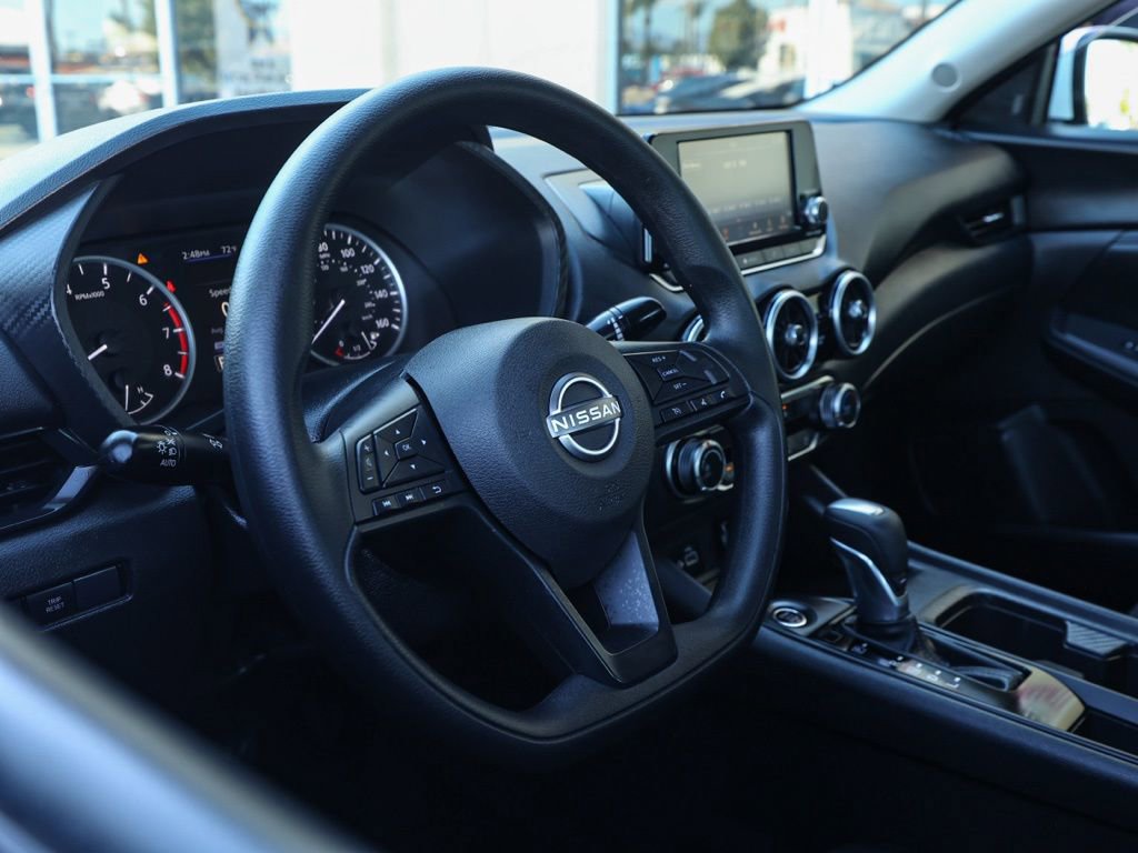 Used 2025 Nissan Sentra S image 14